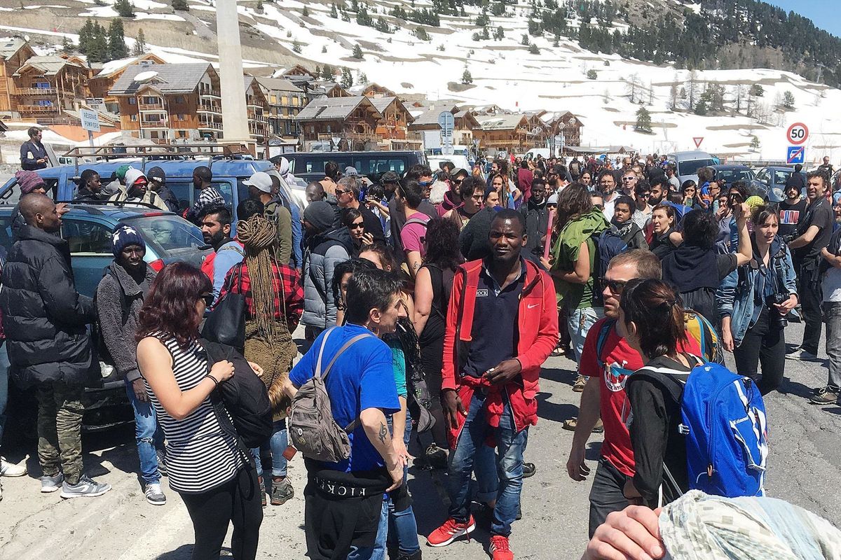 La Francia muore d’immigrazione. E pure a sinistra se ne accorgono