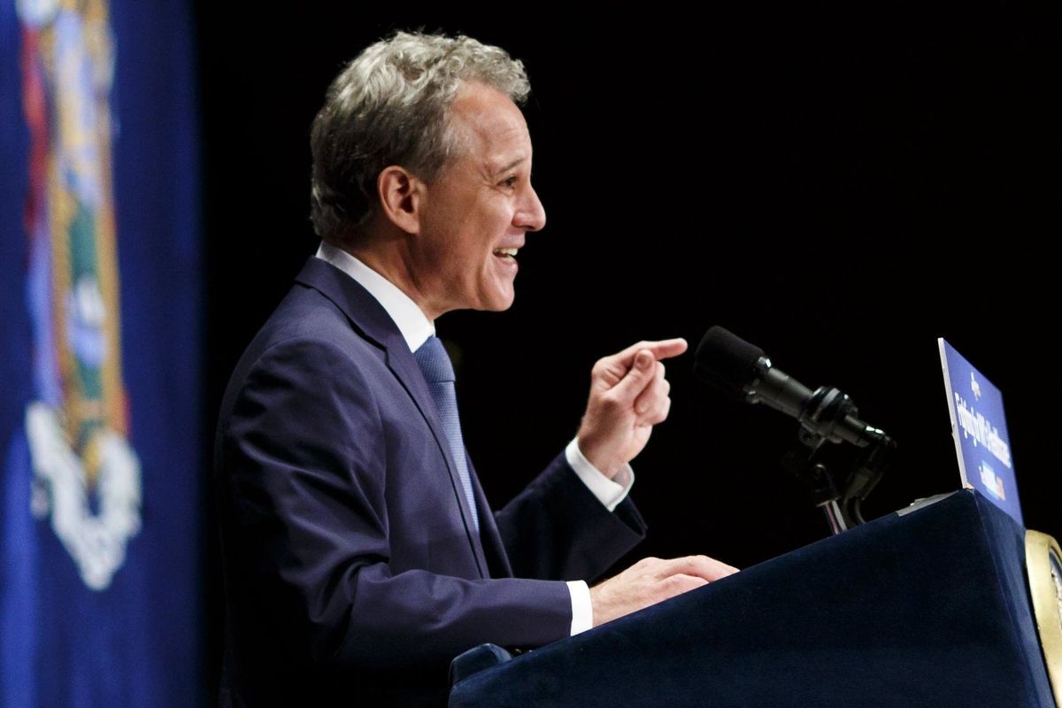 Dava la caccia al porco Weinstein ora si dimette accusato di molestie