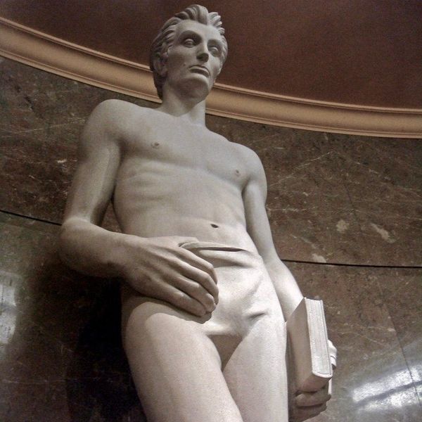 Why Is This Abraham Lincoln Sculpture So Thirsty?