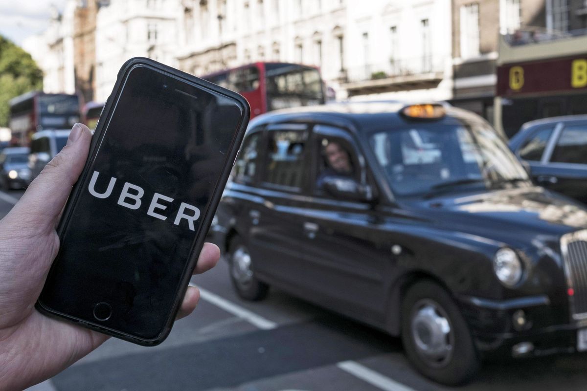 Uber dice addio al pilota automatico. Un fallimento in più sulla scia di Tesla
