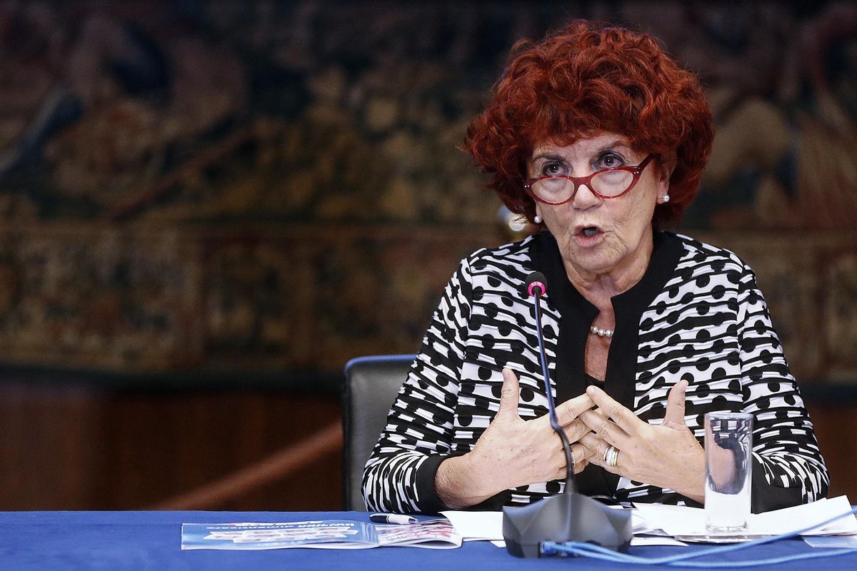 Pasticcio Fedeli: per i vaccini è caos multe