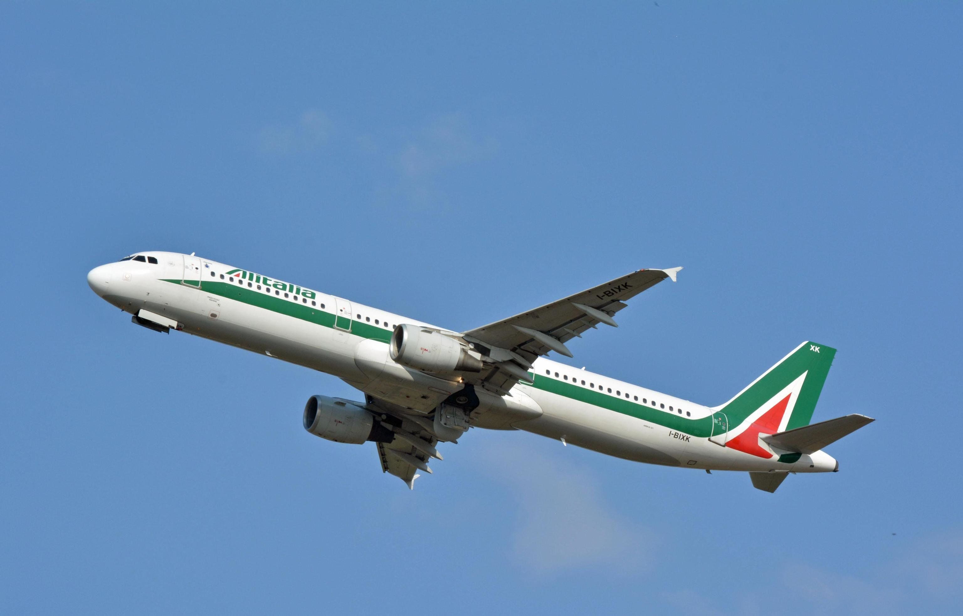Alitalia va a Fs, Delta e Easyjet permettendo