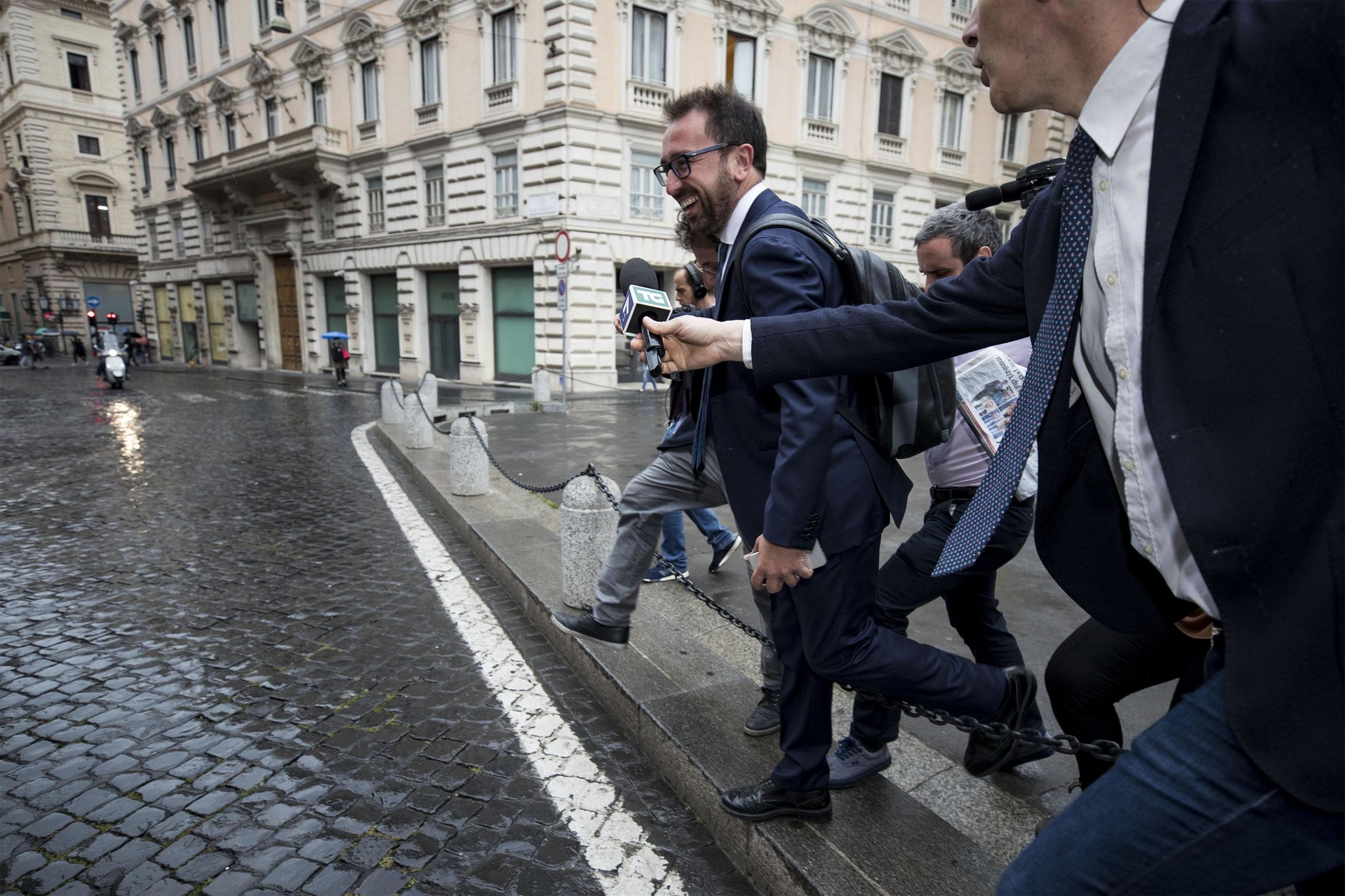 «Chi spara per difendersi non deve più finire sotto processo»