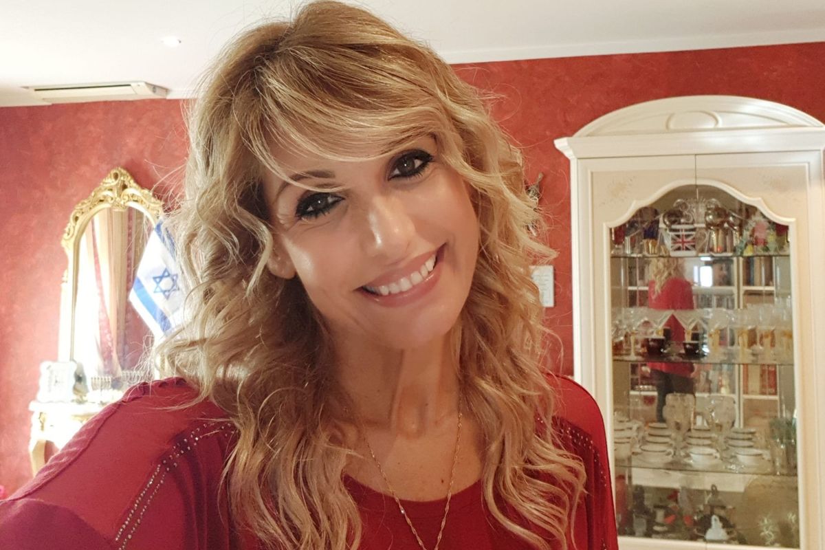 Era lesbica, adesso è eterosessuale. Ma non vogliono che lo racconti