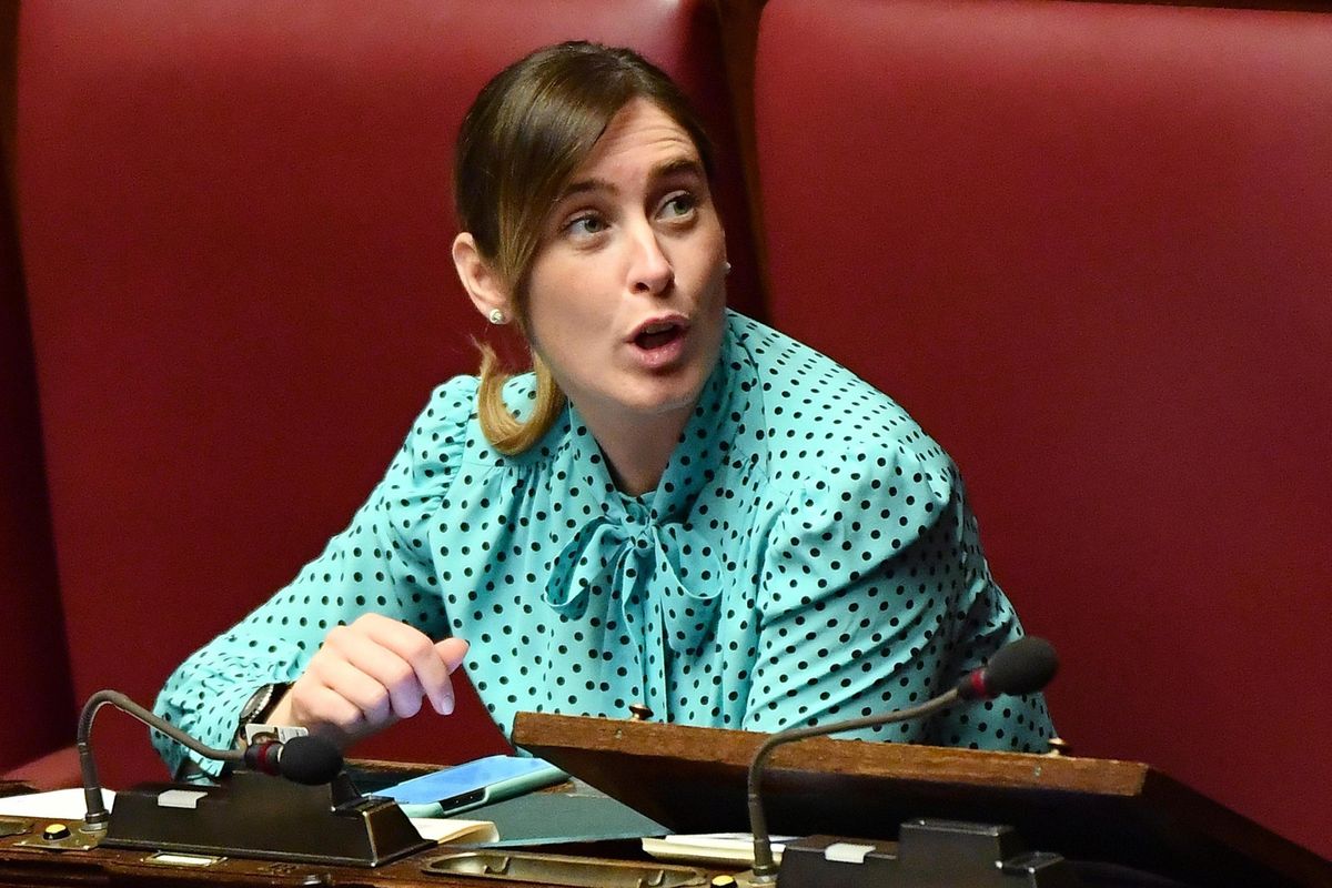 La Boschi travestita da Perry Mason è la peggior difesa d’ufficio dei Renzi