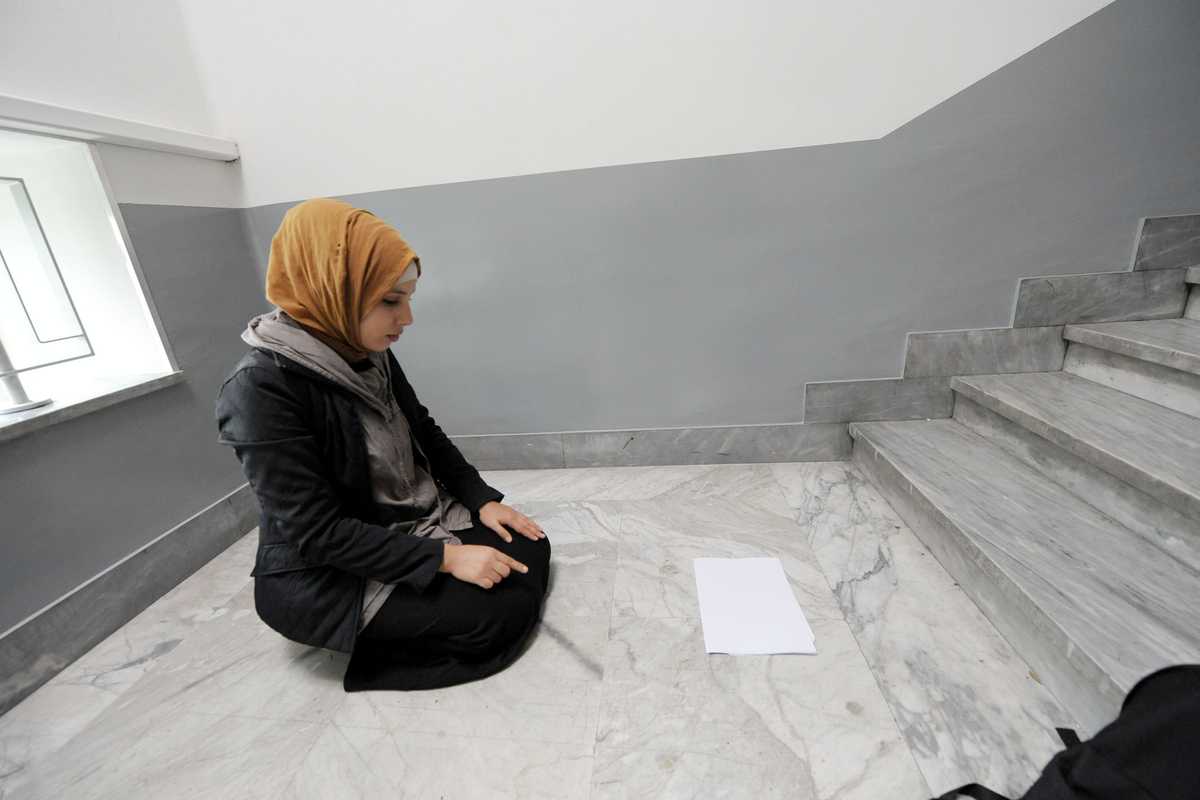 Madri islamiche in rivolta a Torino: «Danno i nostri figli ai cristiani»