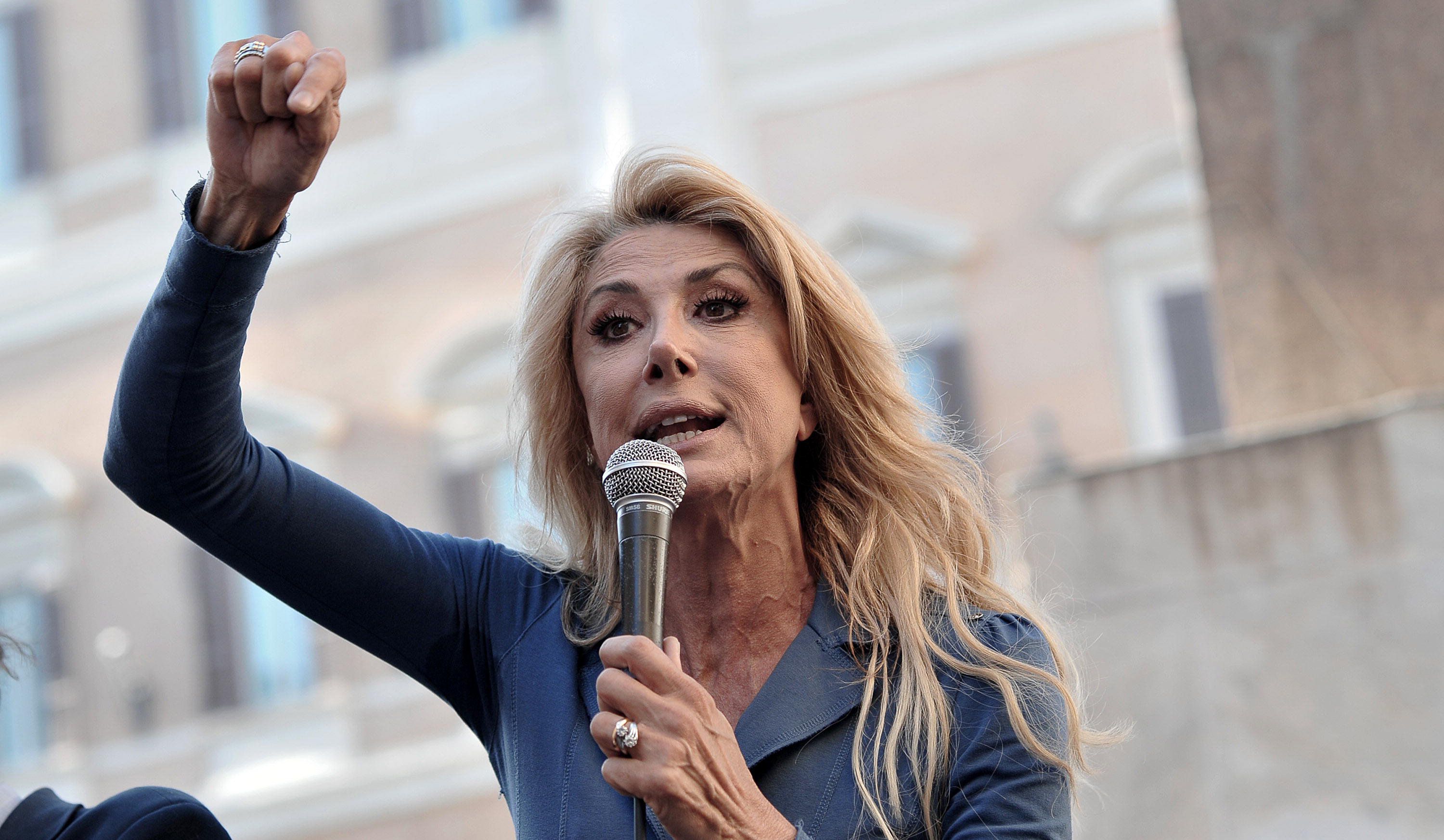 «I politici non sanno usare i fondi Ue. Solo il Cav si salva»