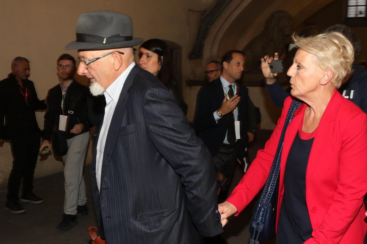 I Renzi cambiarono commercialista per mettere nel 740 i «danni da figlio premier»