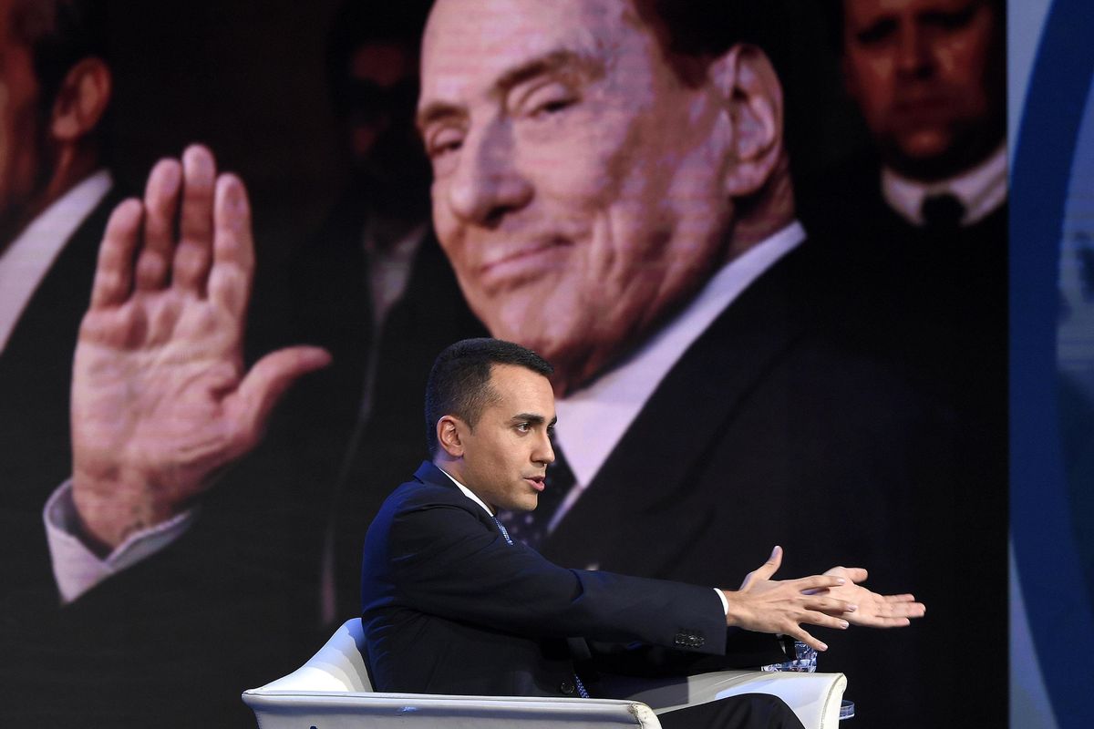 Di Maio vuole «difendere» Salvini da Mediaset. Il Cav: minaccia le tv