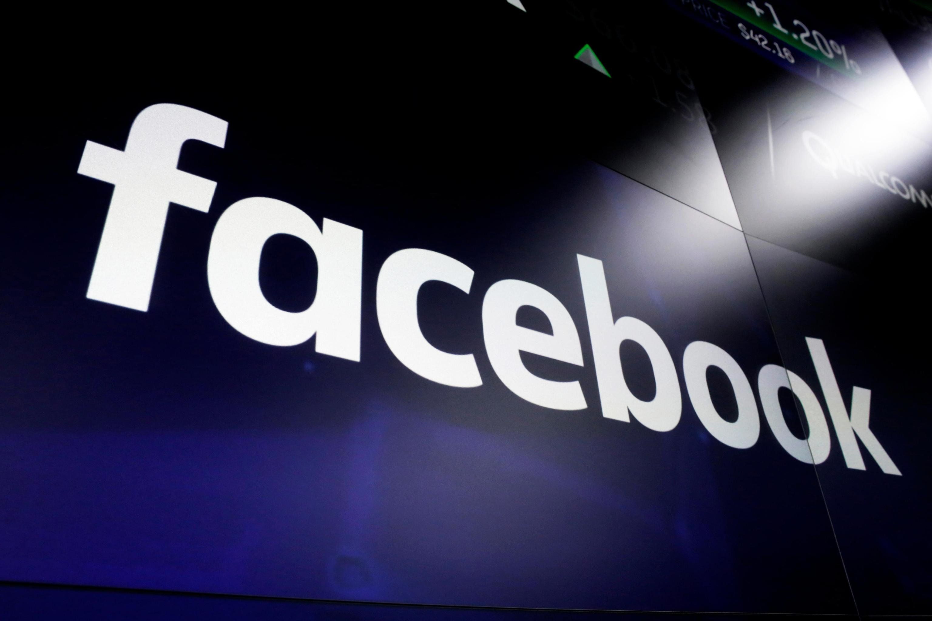 L’Ue cerca di controllare Facebook per frenare i populisti alle europee