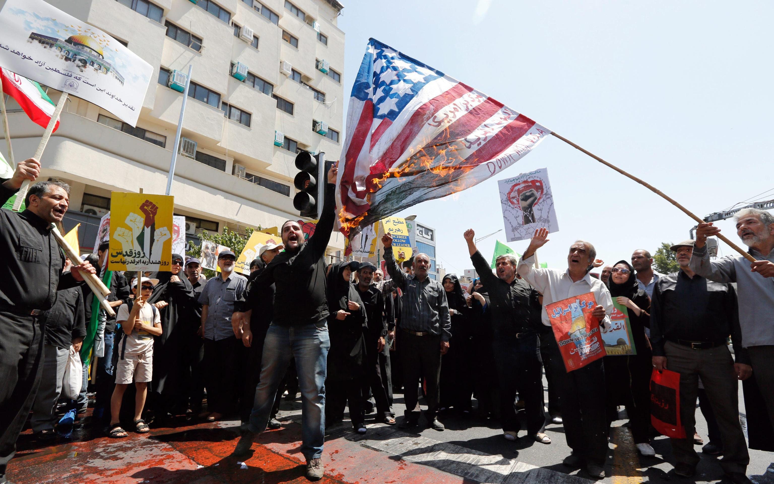 La minaccia di nuove sanzioni da parte di Trump fa crollare la moneta iraniana