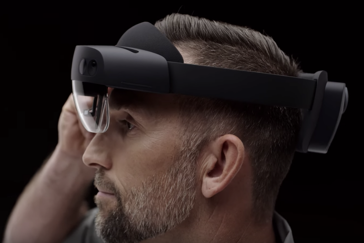 Microsoft keeps the focus on enterprise with HoloLens 2 AR headset