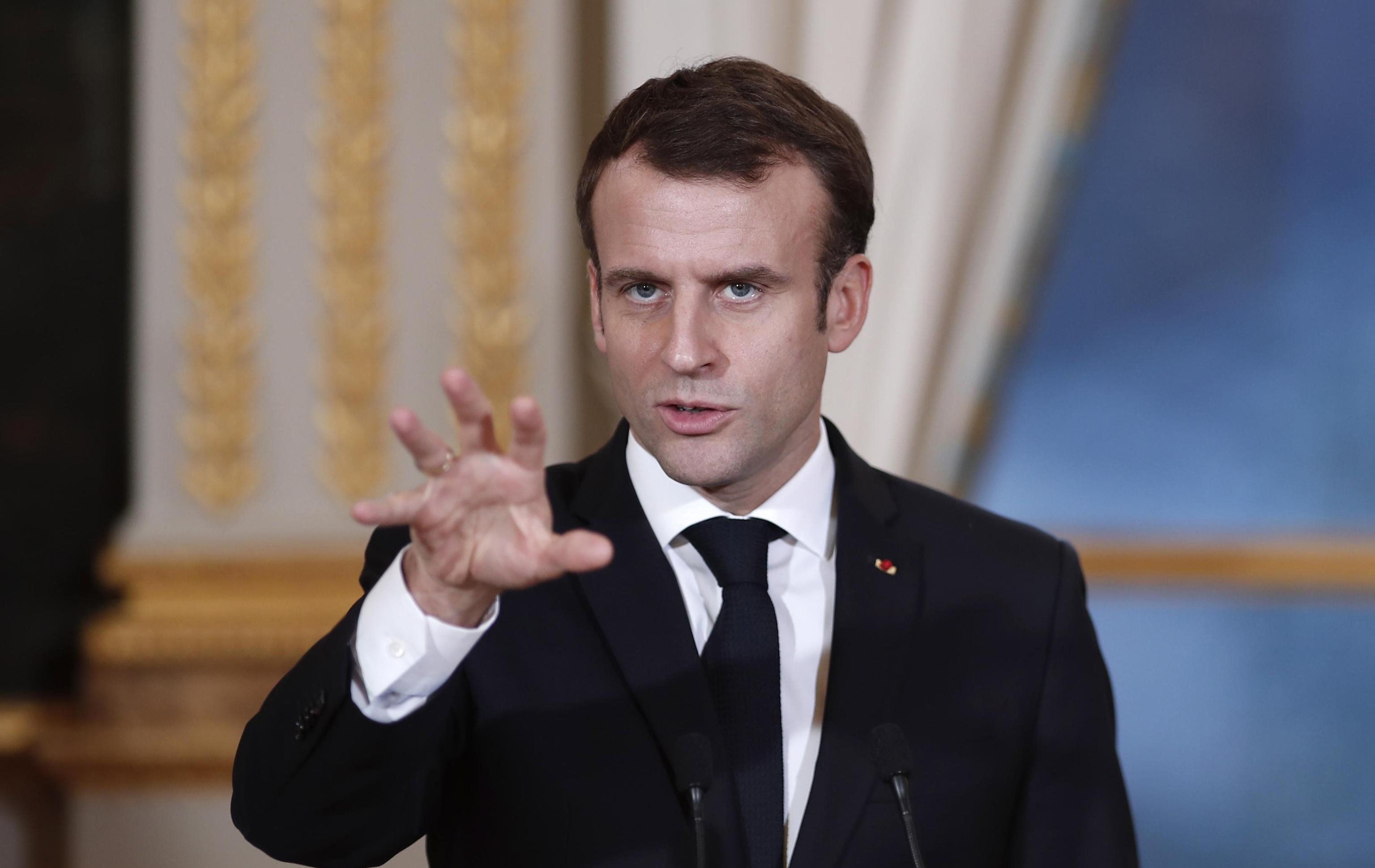 Macron vuole intestarsi pure la difesa dell'alluminio di Putin dai dazi di Trump