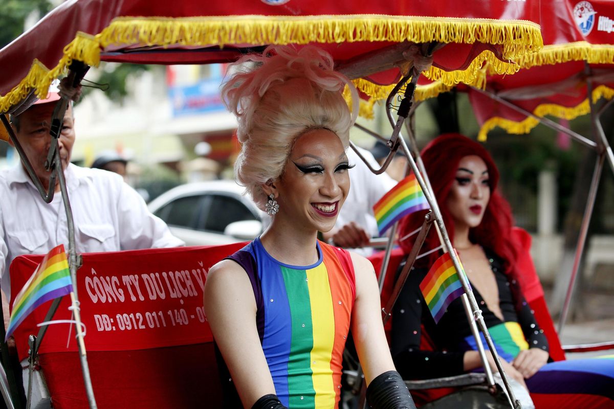Soldi pubblici per il trionfo gay al Festival