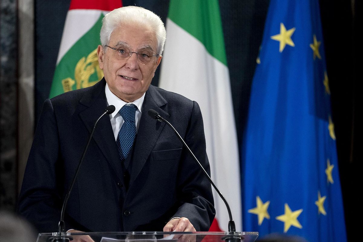 I francesi ci calpestano e Mattarella sta a guardare