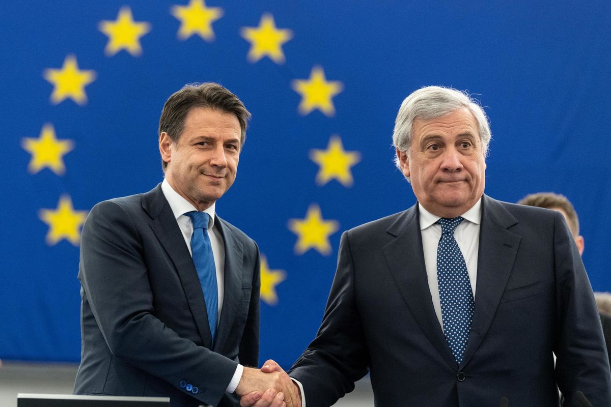 A furia di imporci più Europa siamo diventati i più euroscettici. E Bruxelles continua a punirci con nuove minacce