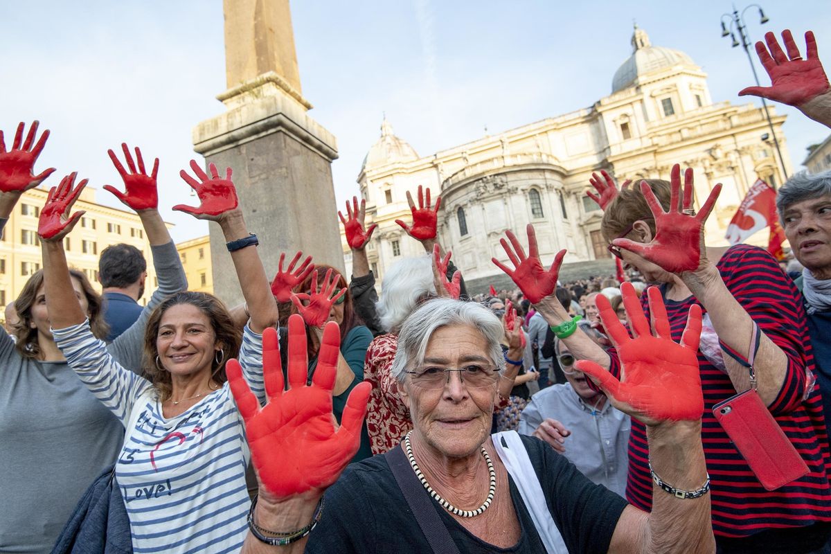 Se ci sono di mezzo gli immigrati la legalità diventa carta straccia