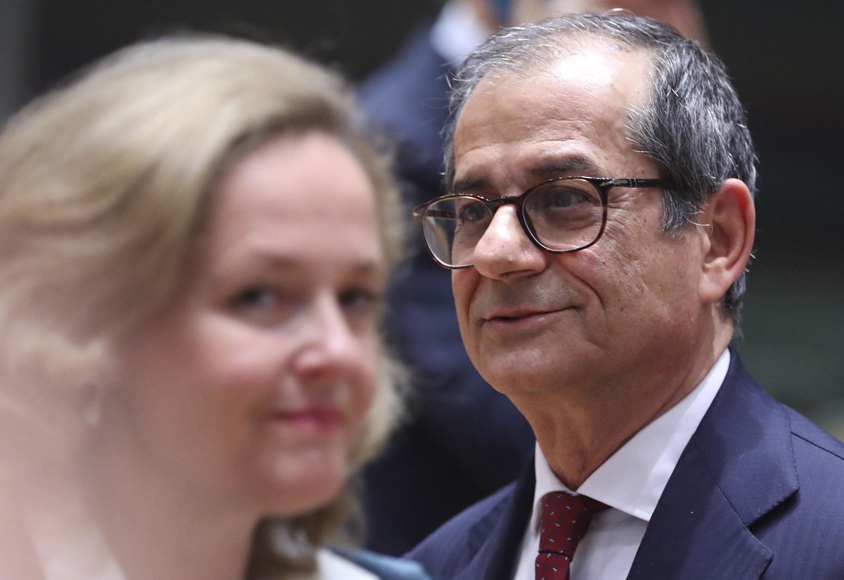 Se Tria non sfonda la gabbia europea si arrende al declino come tutti gli altri