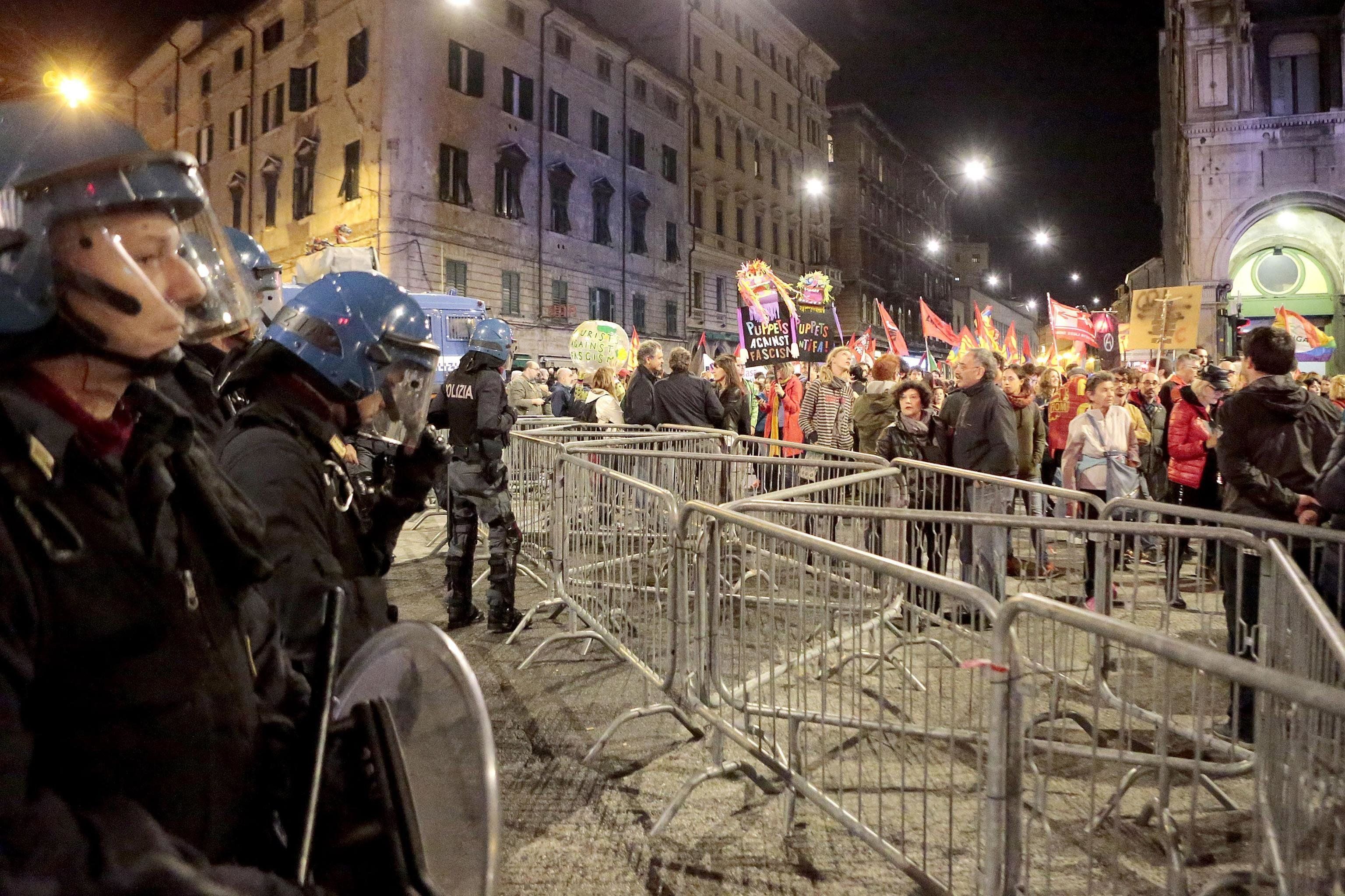 I terroristi hanno messo una bomba, ma è contro la Lega: non fa rumore