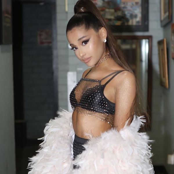 Ariana Grande Needs Space... Emojis?