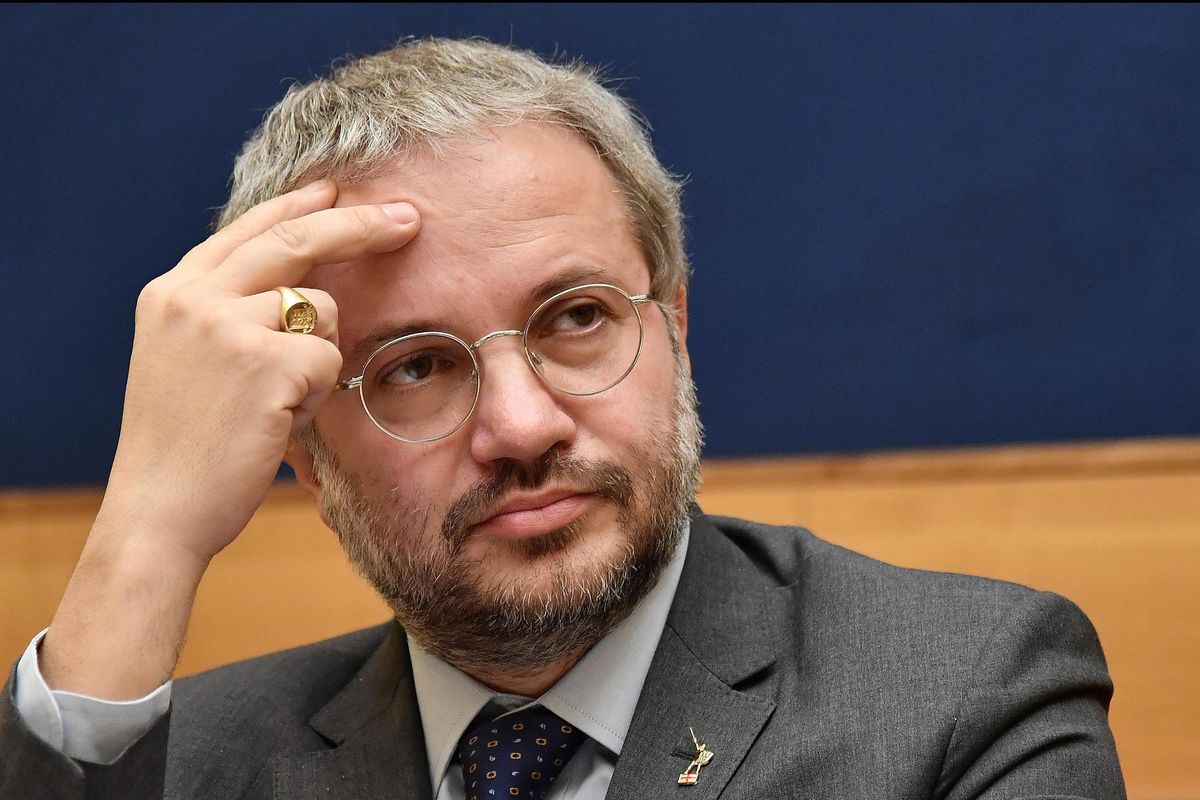 Il deputato leghista Claudio Borghi sgomina una banda di falsari