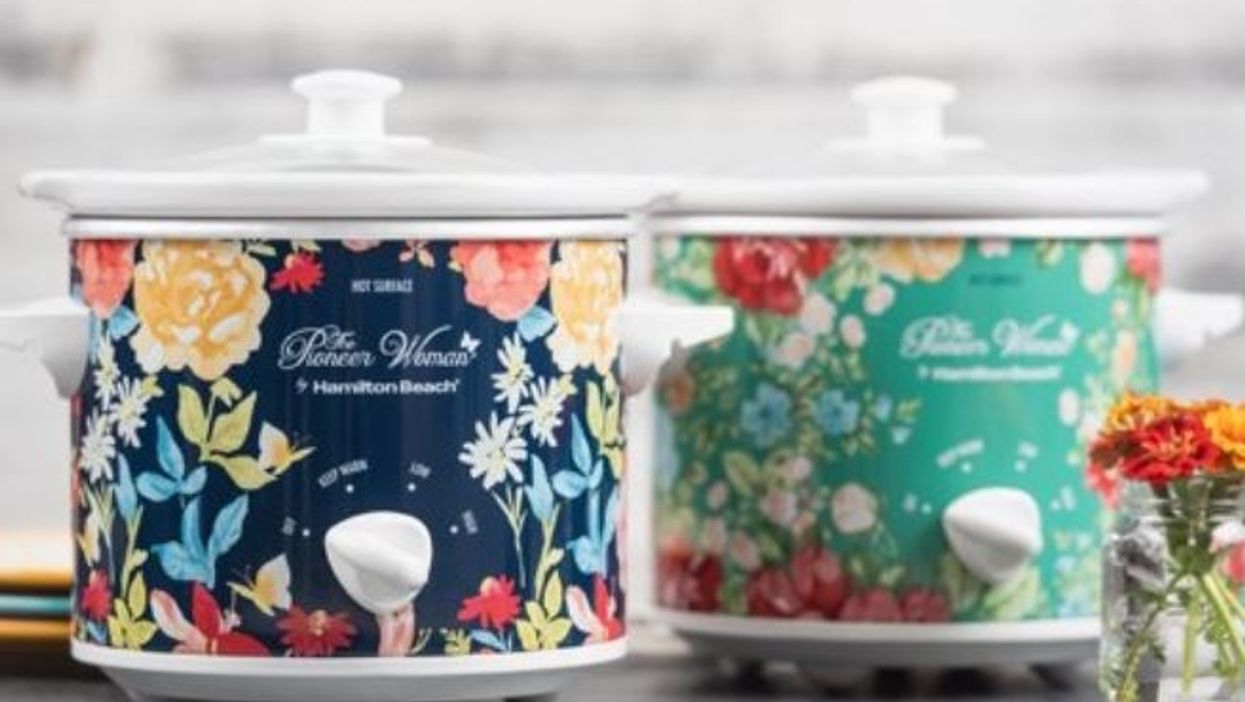 Get two Pioneer Woman slow cookers for less than $20