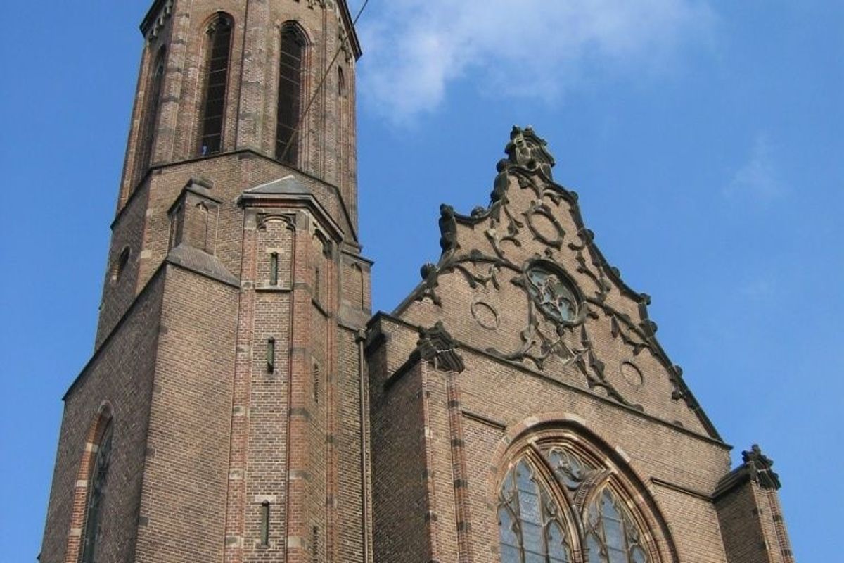 Pochi fedeli: cattedrale in vendita