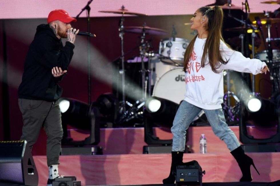 Ariana Grande's must-read response to a fan's rude tweet. Lesson learned.