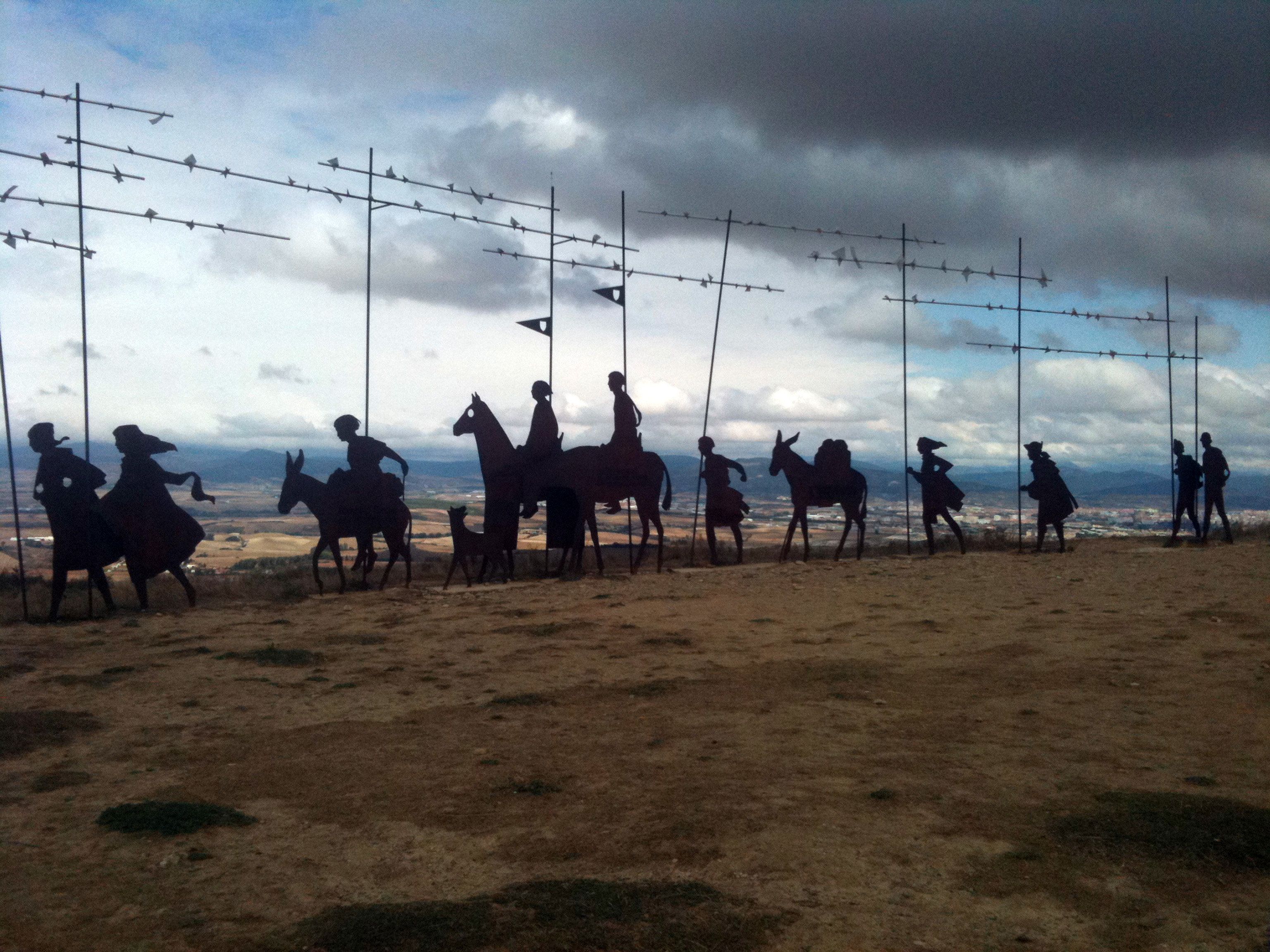 In 32.000 a piedi per fede o per sfida. I cammini italiani che battono Santiago