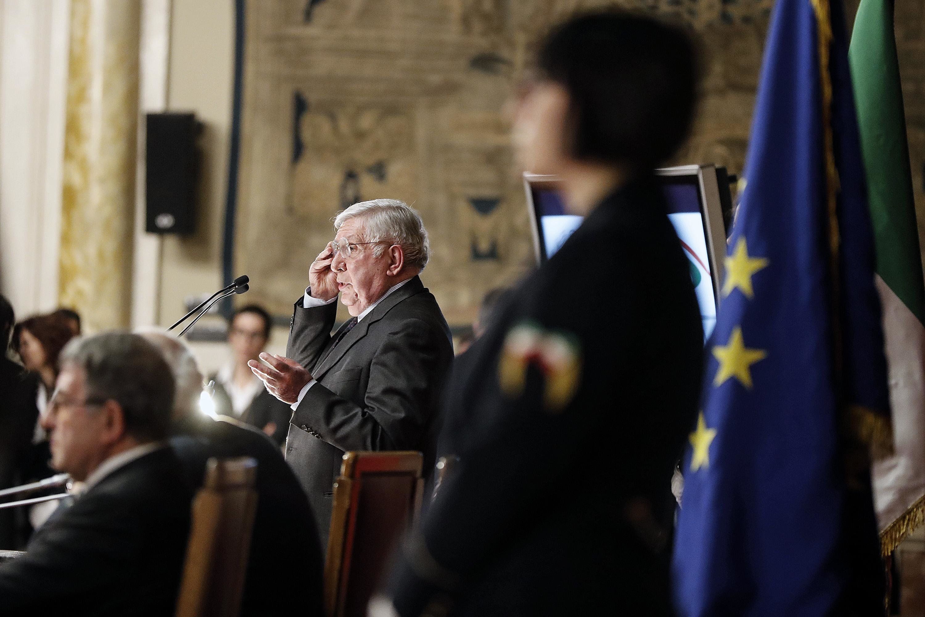 Guai in vista per il lettiano all’Agcom