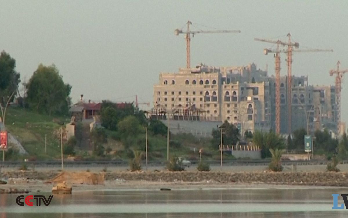 Haftar bombarda il nostro gas e la Mogherini si schiera con lui