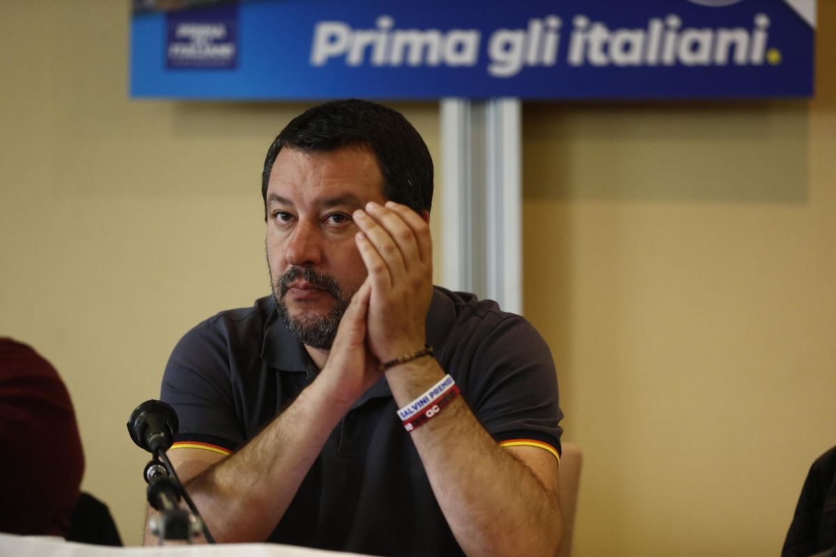 Pronta l’invasione dalla Libia.
Ma i giudici indagano Salvini