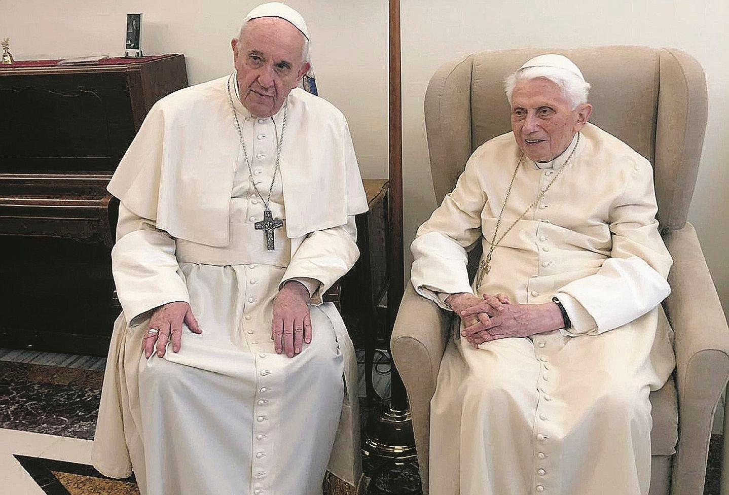 I corvi gracchiano, ma Benedetto è lucido