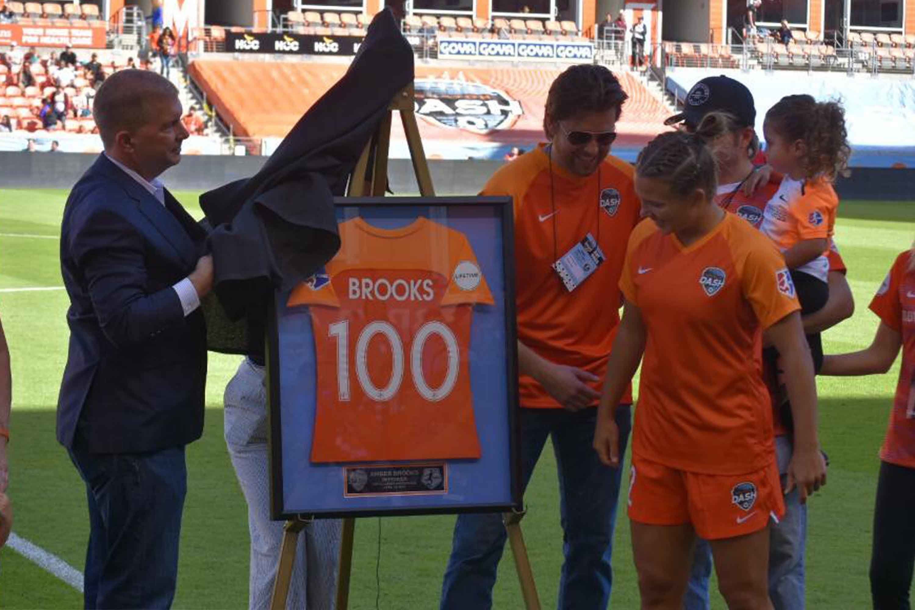 NWSL kicks off 7th season; UCL, UEL semifinalists to be decided