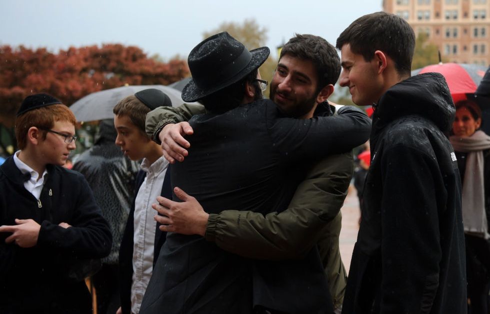 Muslim groups are rushing to support the Jewish victims of the Pittsburgh synagogue shooting.