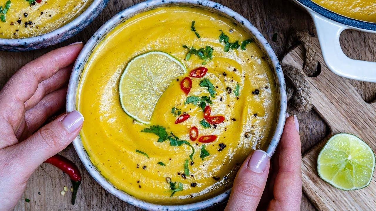 Curried Cauliflower Soup With Coconut Milk (Paleo Recipe)
