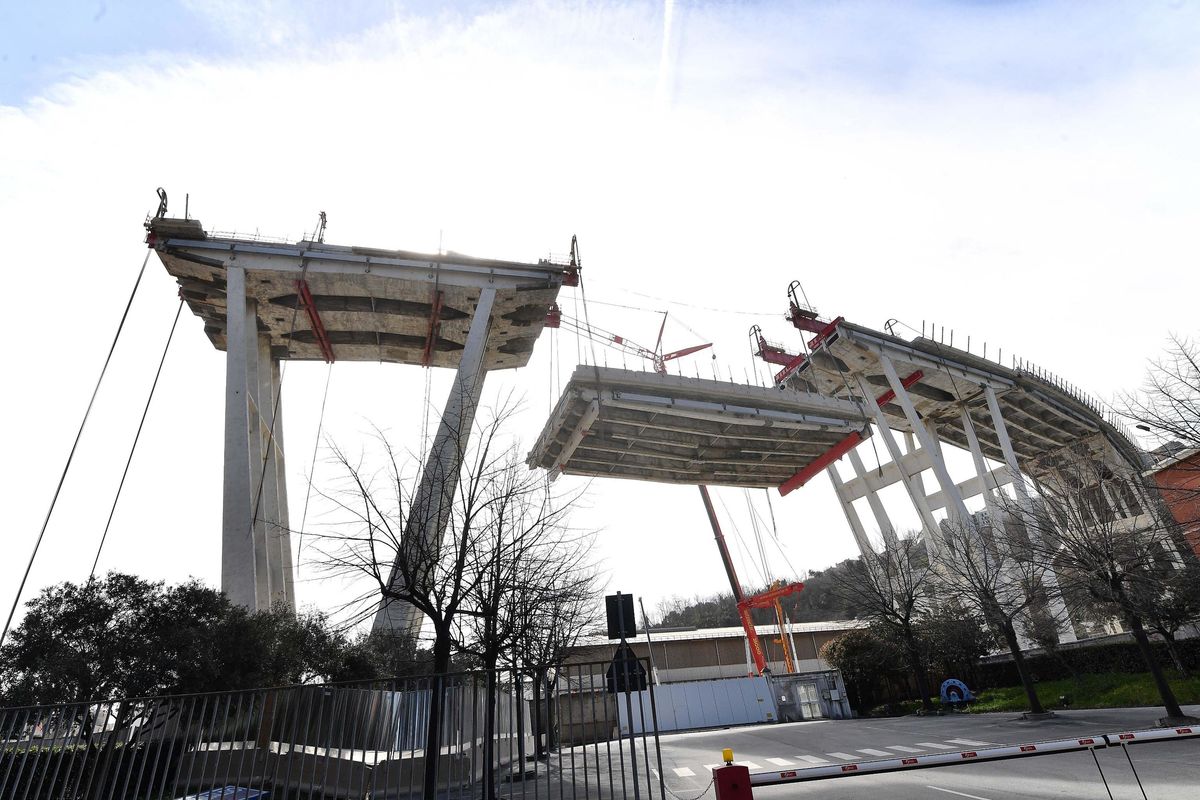 Ponti a rischio, i pm: «I manager sapevano»