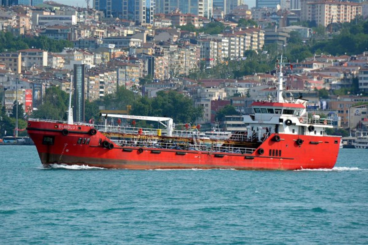 Migranti dirottano una nave
ma i giudici indagano Salvini