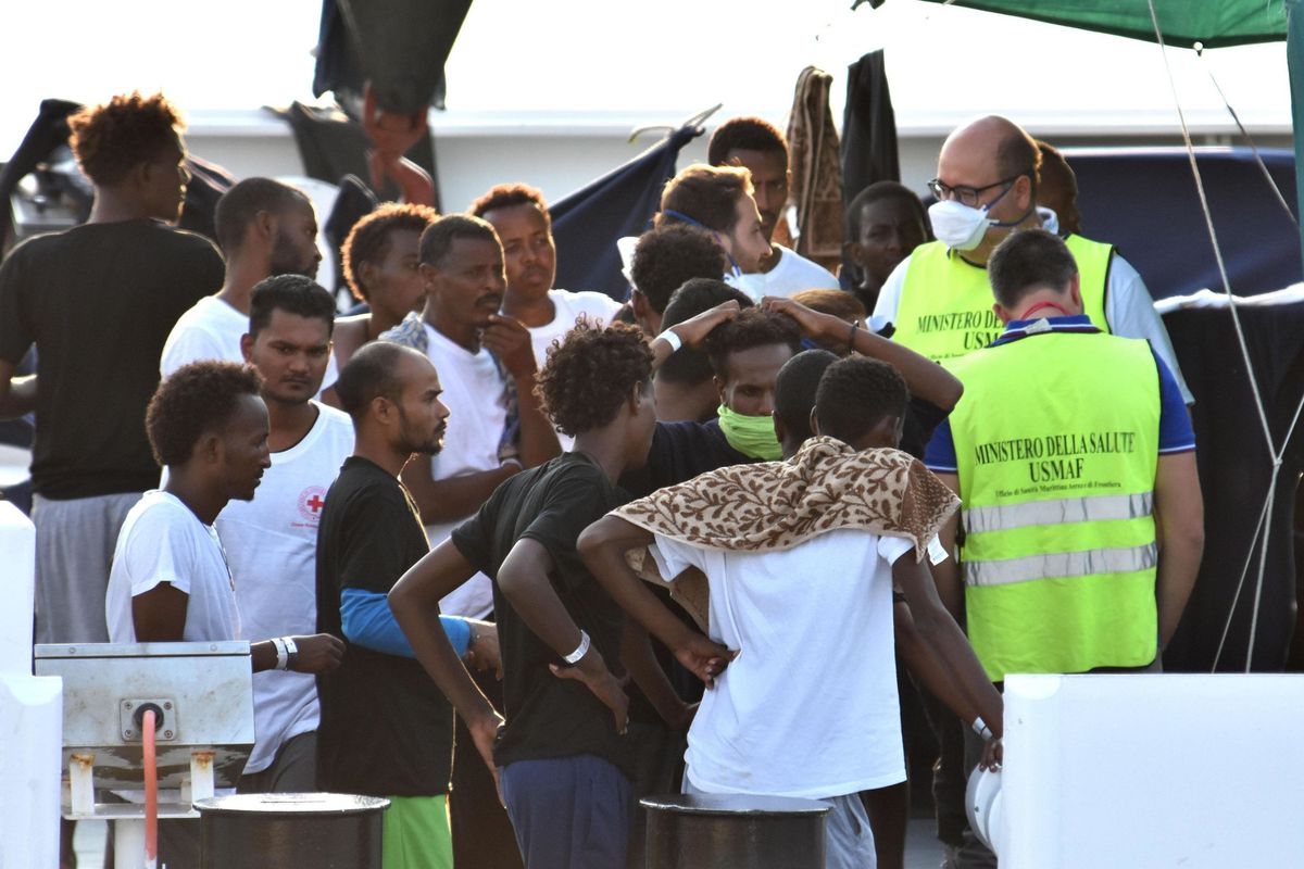 L’Ue ci frega ancora e dice a Berlino che può rimandarci chi è sbarcato qui