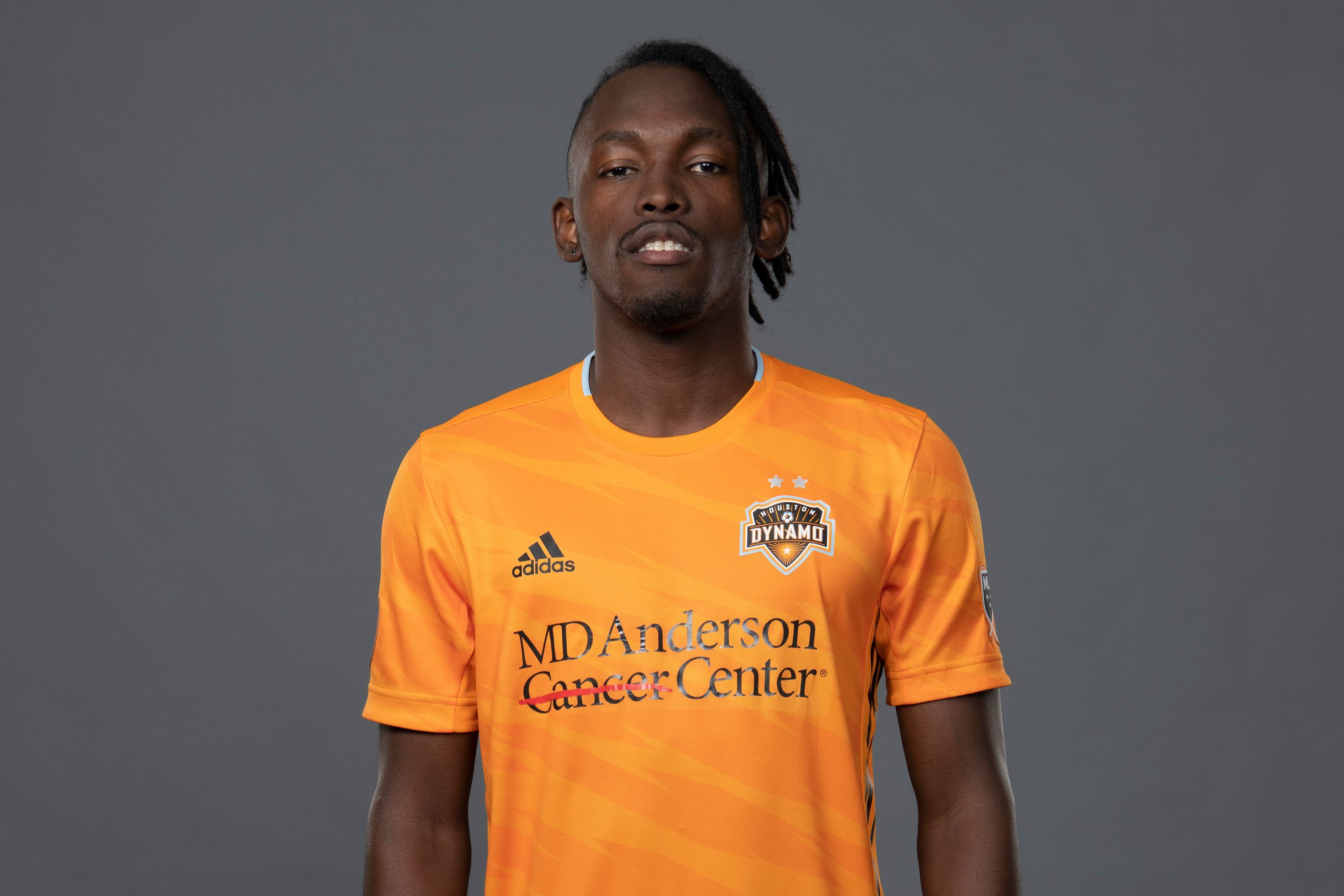 Premier League race down to the wire; Racing Club win Superliga Argentina