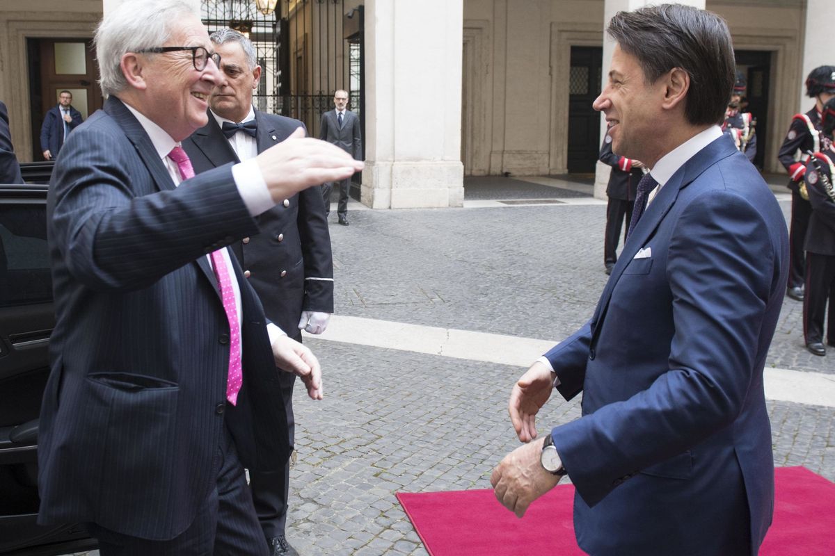Juncker ora insulta: «Ministri bugiardi». E fa capire di volere una manovra bis