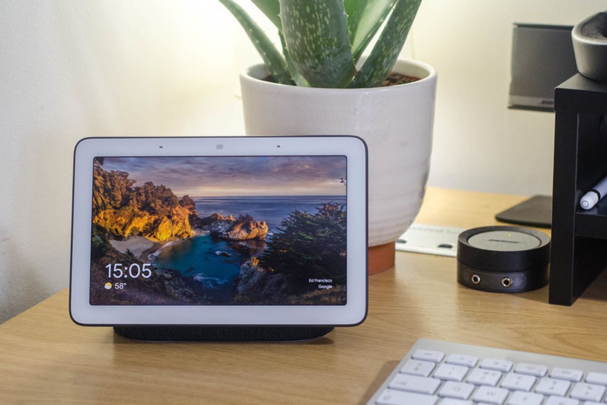 Photo of the Google Home Hub smart display