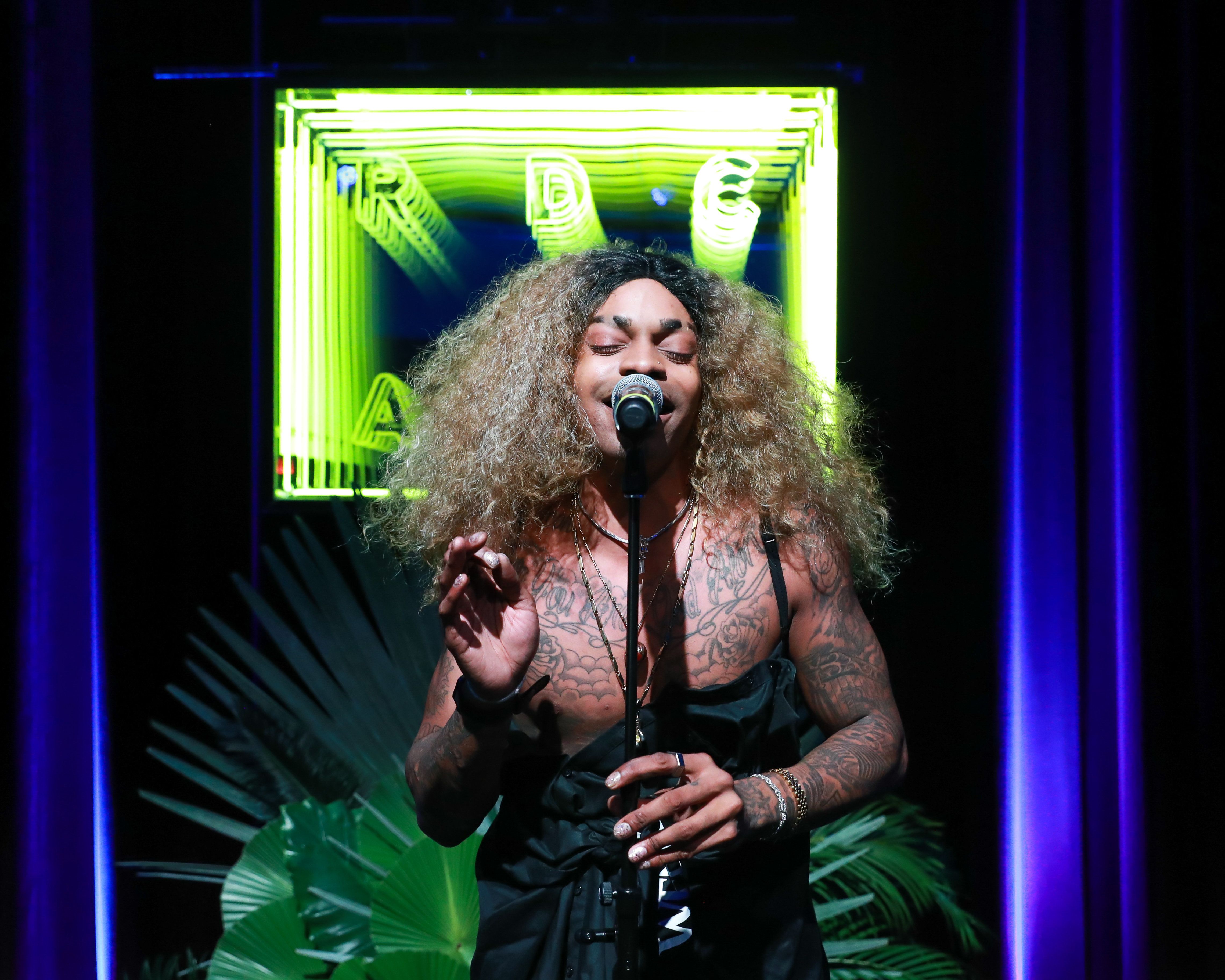 Ian Isiah Announces Shugga Service Baby Tour - PAPER Magazine