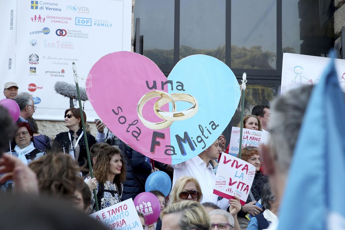 La famiglia non esiste se non si fanno bambini