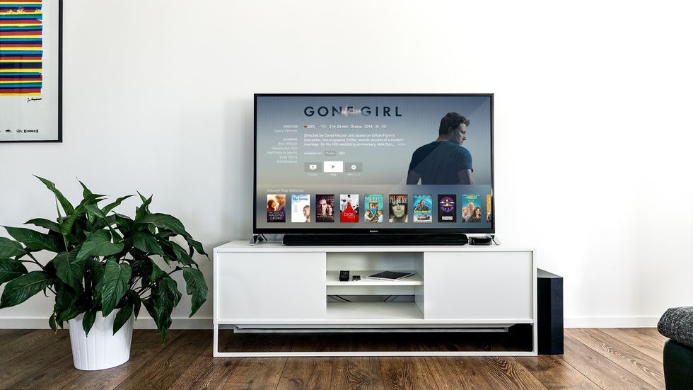 6 Reasons Hulu Is The Superior Streaming Service To Netflix