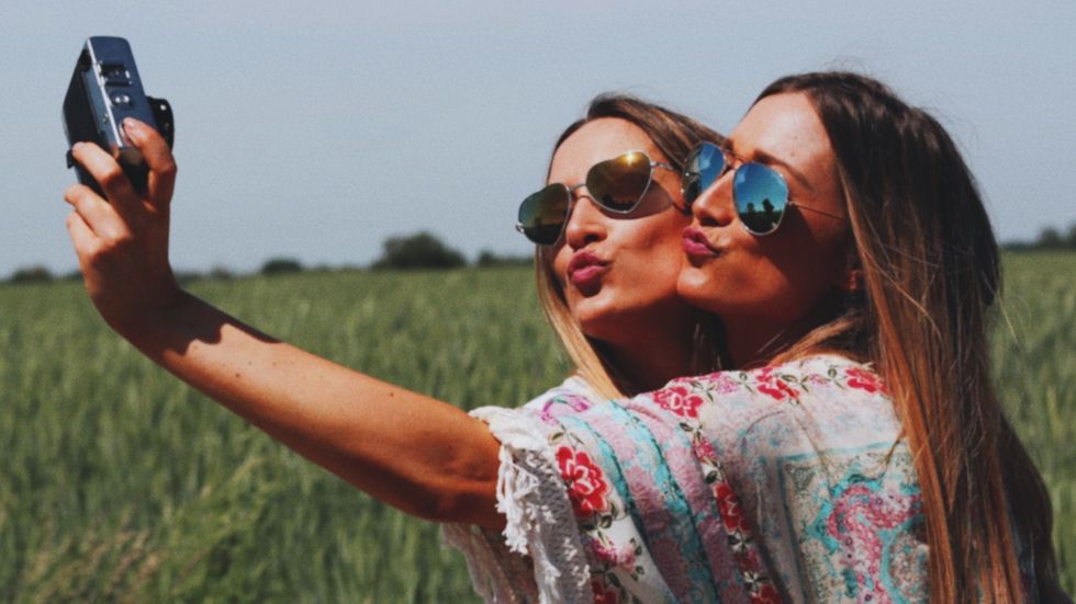 10 Signs You've Been Best Friends For At Least 10 Years