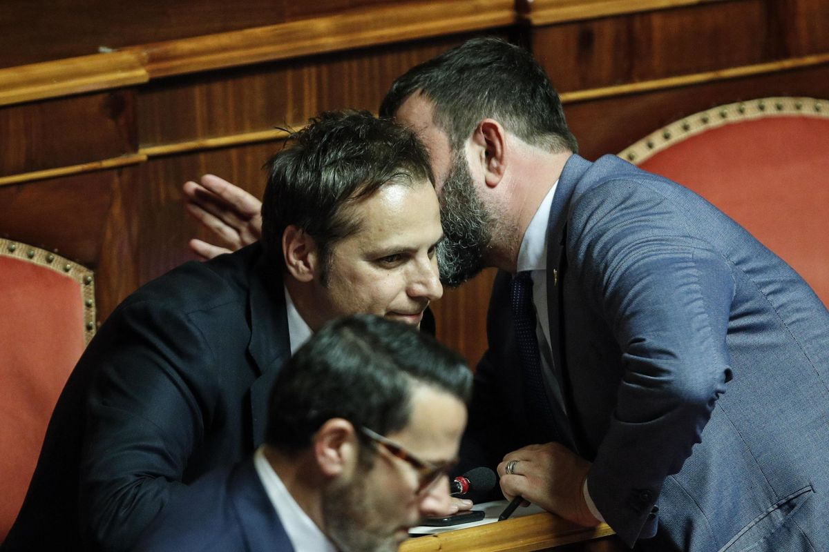 I 5 stelle avvisano i leghisti: «Per cacciare Siri bastano i nostri voti»