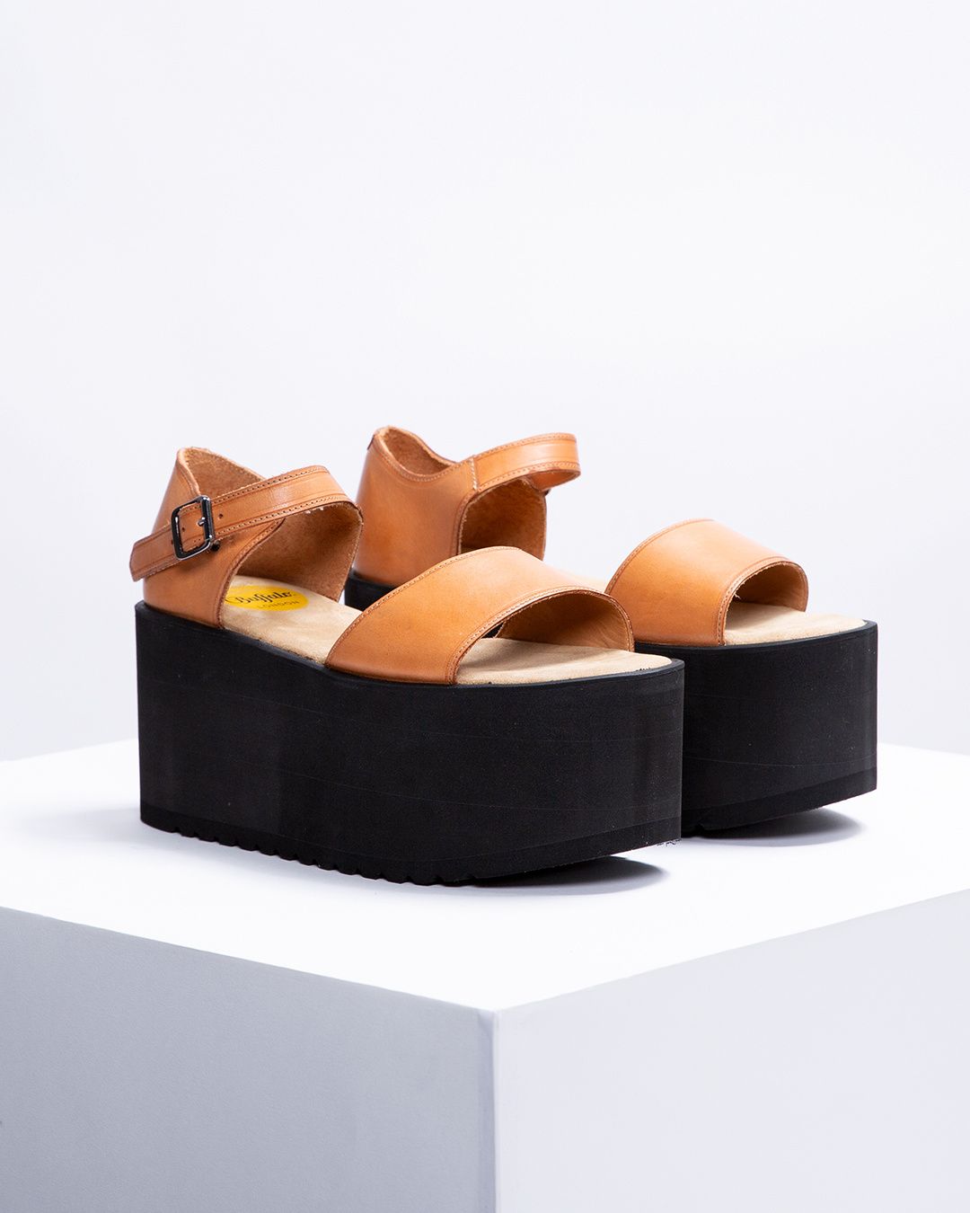 buffalo sandals platform