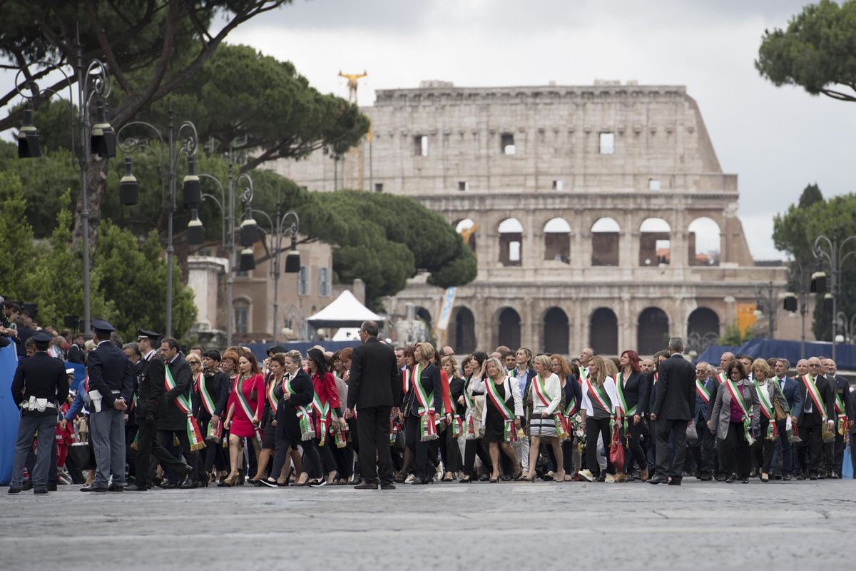 Comuni spopolati, mafia e attentati. I 99 sindaci che non si eleggono mai