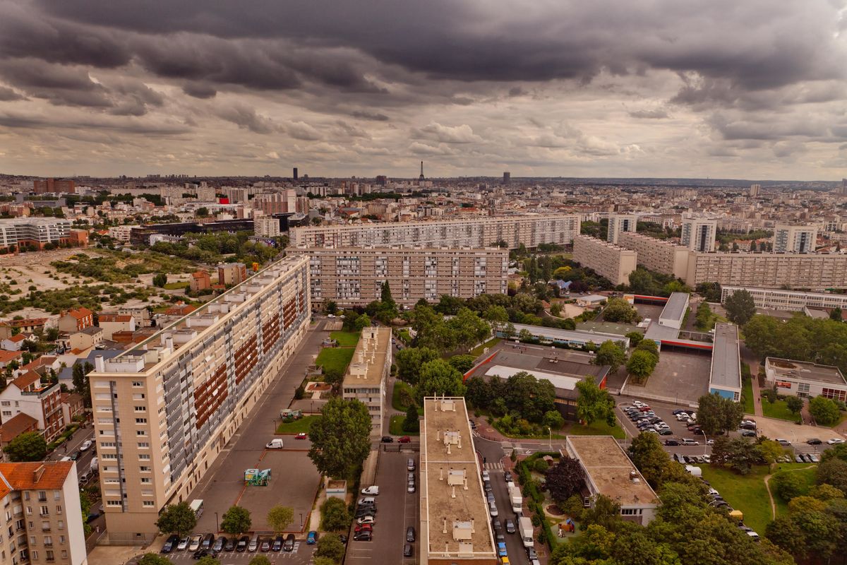 Ultra del velo e un jihadista al lavoro sui bus francesi che si sono presi la Toscana